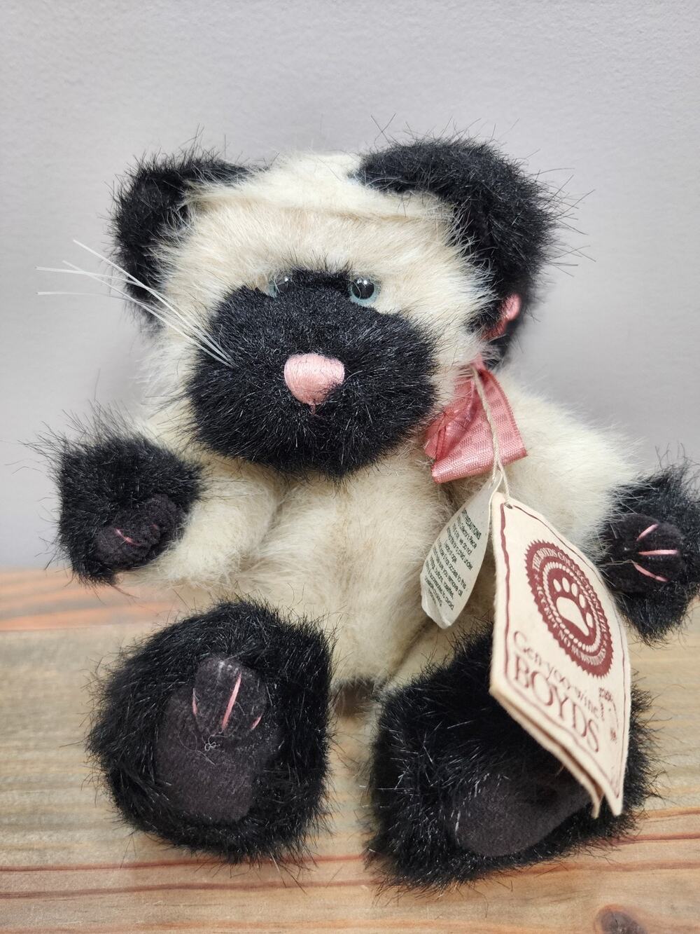 Boyds Bears Black/Cream Finicky Snotty Kat Stuffed Animal